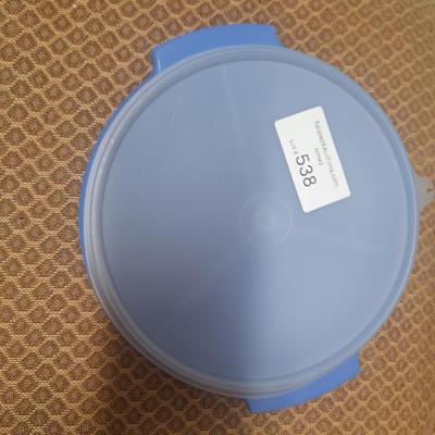 Tupperware divided container with lid