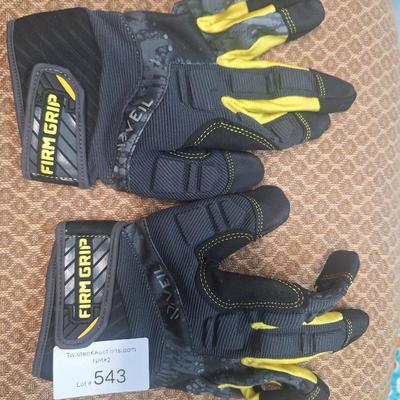 Firm Grip Pro Grip Black Synthetic Leather High Performance Work Gloves with a Veil Camo pattern men's size.