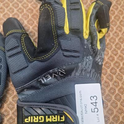 Firm Grip Pro Grip Black Synthetic Leather High Performance Work Gloves with a Veil Camo pattern men's size.