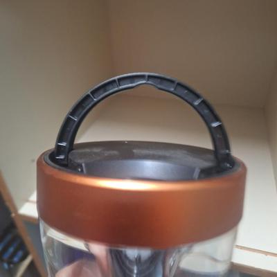 Duracell 1000 lumen LED lantern - 3 levels of brightness and a flashing red light