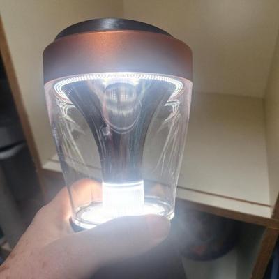 Duracell 1000 lumen LED lantern - 3 levels of brightness and a flashing red light