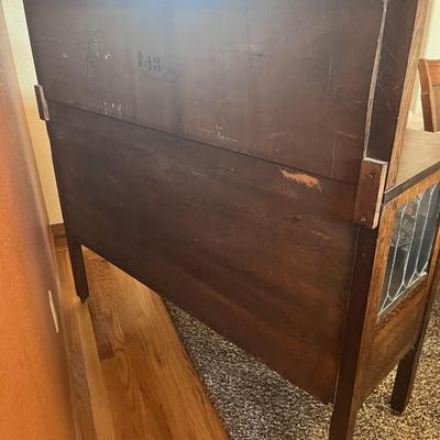 GORGEOUS ANTIQUE TIGER OAK, QUARTER-SAWN, MIRRORED BACK SIDEBOARD OR BUFFET WITH LEADED GLASS DOORS