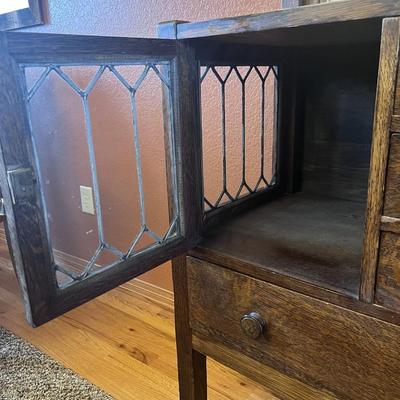 GORGEOUS ANTIQUE TIGER OAK, QUARTER-SAWN, MIRRORED BACK SIDEBOARD OR BUFFET WITH LEADED GLASS DOORS