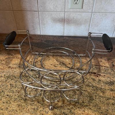 BUFFET CADDY, 2 PLASTIC PITCHERS & PLASTIC CUPS