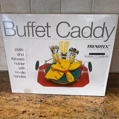 BUFFET CADDY, 2 PLASTIC PITCHERS & PLASTIC CUPS