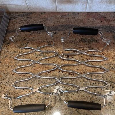 WOODEN LAZY SUSAN, 2 CASSEROLE HOLDERS AND A DRAWER ORGANIZER