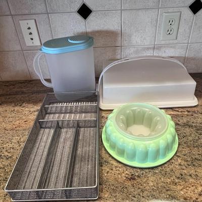 TUPPERWARE AND DRAWER ORGANIZER
