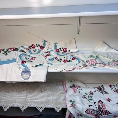 FINE LINEN TABLECLOTH AND NAPKINS, TEA TOWELS, DOILIES AND MORE