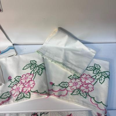 FINE LINEN TABLECLOTH AND NAPKINS, TEA TOWELS, DOILIES AND MORE