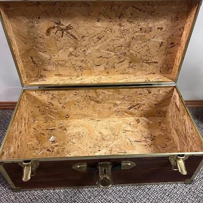 HEAVY METAL SHELF AND A TRUNK WITH A KEY