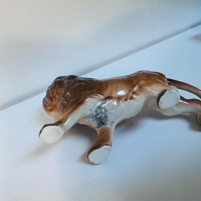 VINTAGE ANIMAL FIGURINES