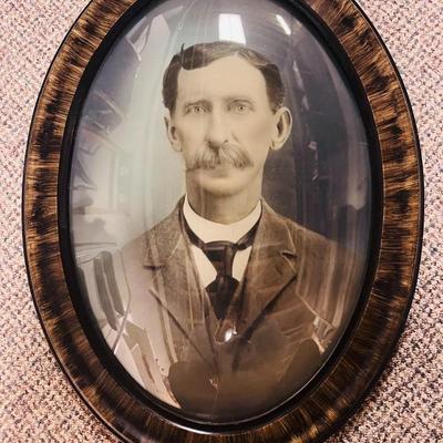 ANTIQUE PICTURE OF REVEREND JAMES STANTON IN AN ANTIQUE CURVED GLASS FRAME