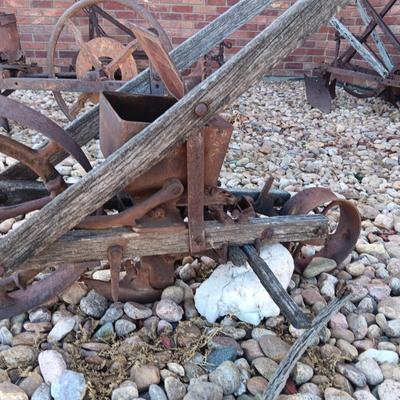 ANTIQUE PLANET JR GARDEN SEEDER/CULTIVATOR