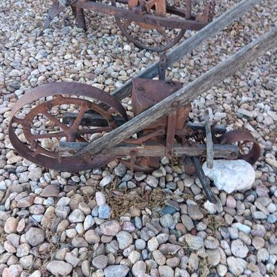 ANTIQUE PLANET JR GARDEN SEEDER/CULTIVATOR