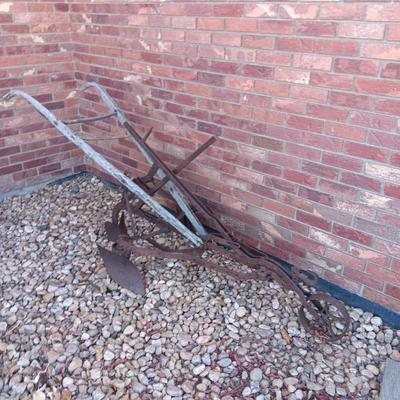 ANTIQUE HORSE-DRAWN WALK-BEHIND CULTIVATOR OR PLOW