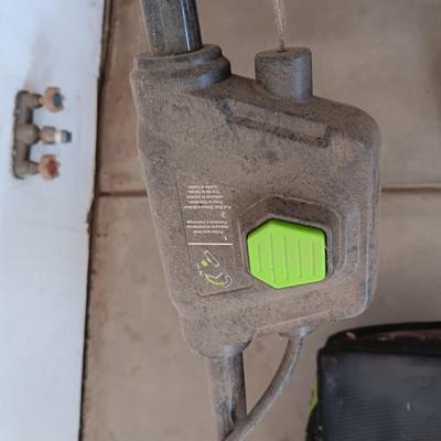 GREENWORKS PRO 60 VOLT, SELF PROPELLED, 21" CUTTING DECK, 2 BATTERIES AND CHARGER