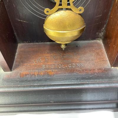 271 Antique Victorian Wood Mantle ‘’Elmer Rennels’’ Clock