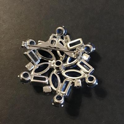 Sale Photo Thumbnail #189: Beautiful Vintage sky Blue Rhinestone Brooch 
Please see attached photos