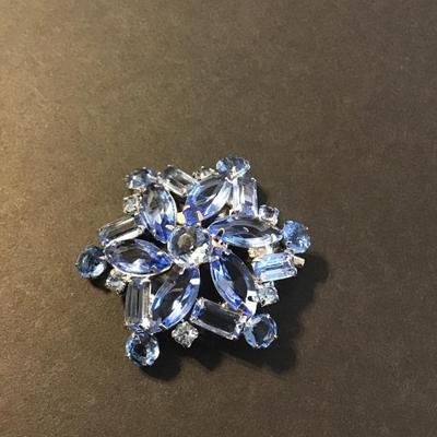 Sale Photo Thumbnail #188: Beautiful Vintage sky Blue Rhinestone Brooch 
Please see attached photos