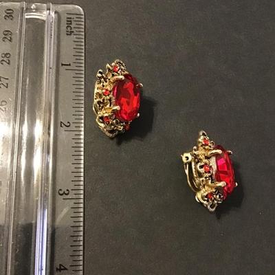 Sale Photo Thumbnail #232: Beautiful Vintage Gold Tone Clip on Earrings with red Rhinestone Please see attached photos