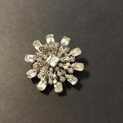 Sale Photo Thumbnail #236: Vintage clear rhinestone brooch 
Please see attached photos