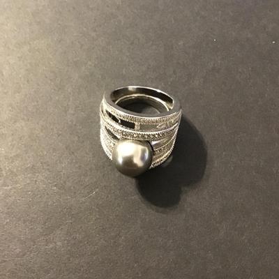 Sale Photo Thumbnail #244: Beautiful Silver Tone ring with rhinestones please see attached photos