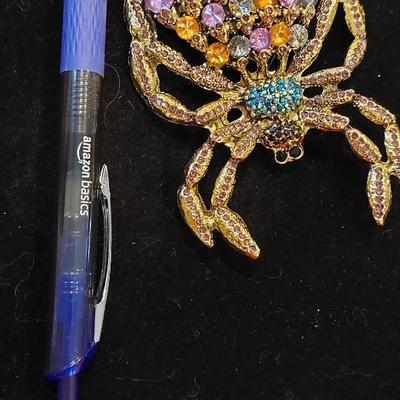 Beautiful Fashion Spider Brooch