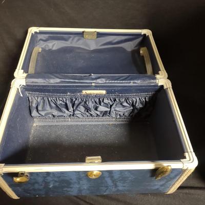 SAMSONITE COSMETIC CASE AND A HARD SIDED VINTAGE SUITCASE