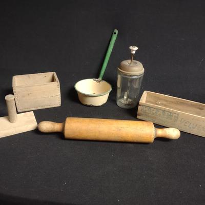 BUTTER MOLD AND OTHER VINTAGE KITCHEN ITEMS