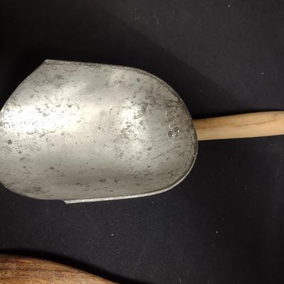 VINTAGE KITCHEN UTENSILS