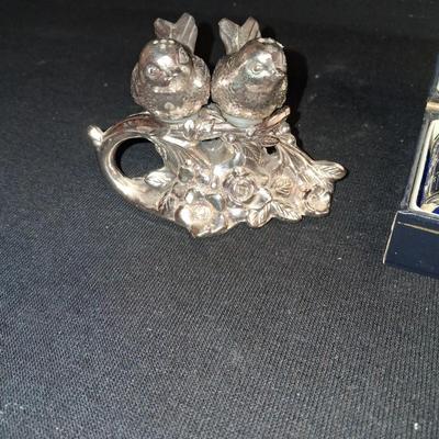 G W GLOVER SILVER PLATED SHAKERS AND A PAIR OF BIRDS IN A TREE SHAKERS