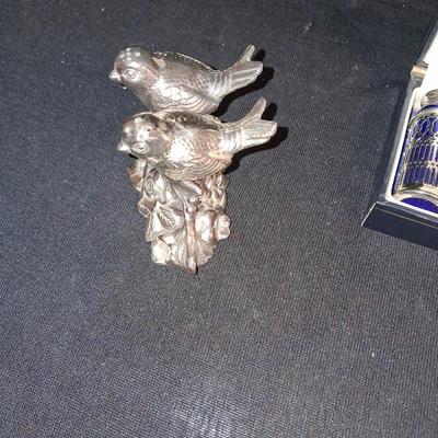 G W GLOVER SILVER PLATED SHAKERS AND A PAIR OF BIRDS IN A TREE SHAKERS