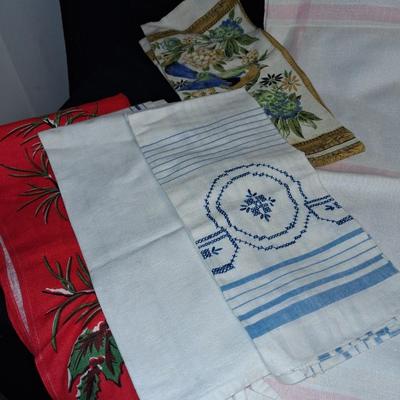 KITCHEN AND TABLE LINENS