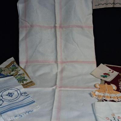 KITCHEN AND TABLE LINENS