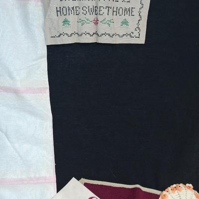 KITCHEN AND TABLE LINENS