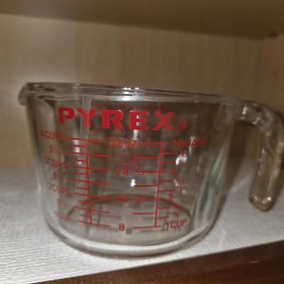 4 cup Pyrex measuring cup