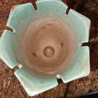 Roseville Pottery Bleeding Heart