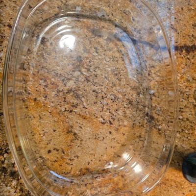 :Large Clear Glass Baking dish.