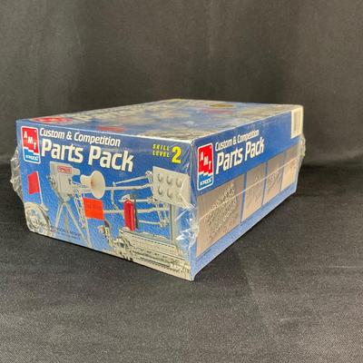 -14- 1:25 SCALE | Custom & Competition Parts Pack Model Kit | Sealed