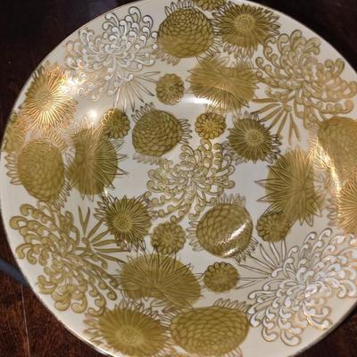 Pair of decorative bowls