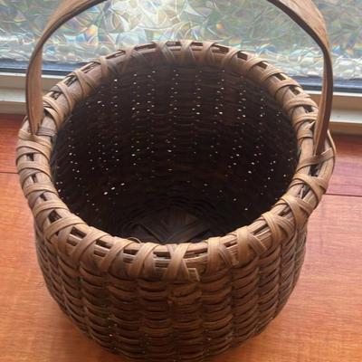 19th Century American County Large Gathering Basket 9”w x 13”h