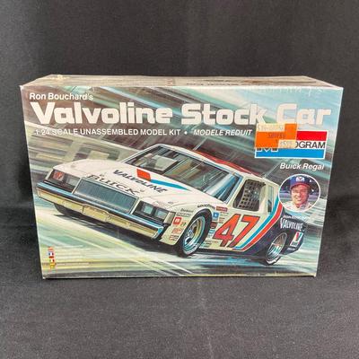 Sale Photo Thumbnail #151