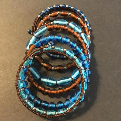 Sale Photo Thumbnail #95: Nice blue and brown Czech glass beaded memory wire bracelet 
Please see attached photos