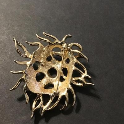 Sale Photo Thumbnail #160: Beautiful Vintage Sarah Coventry gold tone sea urchin brooch please see attached photos