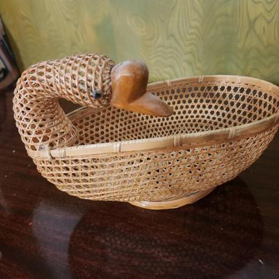 Rattan Goose basket