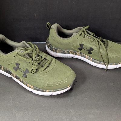 Under Armour Size 12 Tennis Shoes