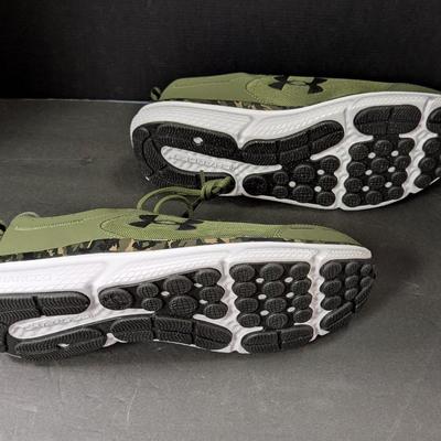 Under Armour Size 12 Tennis Shoes