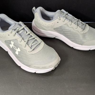 Under Armour Size 12 Tennis Shoes