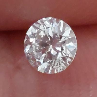 GIA CERTIFIED NATURAL EARTH MINED DIAMOND