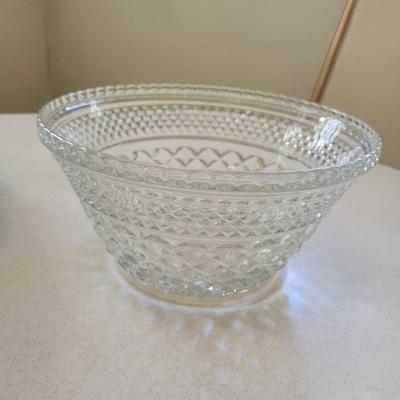 Glass bowl